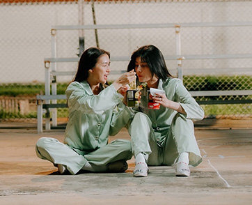 สงครามกลางเรือนจำ!! สุดร้อนระอุ “เมเบิ้ล-แป้งจี่“ จับมือฝ่ามรสุมชีวิต ในซีรีส์แซฟฟิก “CLAIREBELL คลั่ง/รัก/นักโทษ” 